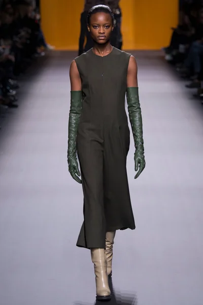 Look 35